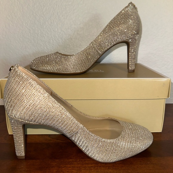 NWT Michael Kors Gold Sparkle Chantel Flex Pump High Heel size 8 - Picture 1 of 10